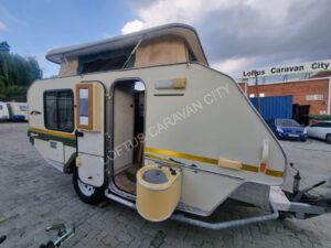 Pre-owned 2002 Jurgens Safari Xplorer for sale